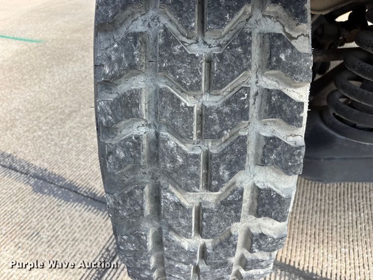 image for item FG0561 1991 AM General M998  HMMWV SUV