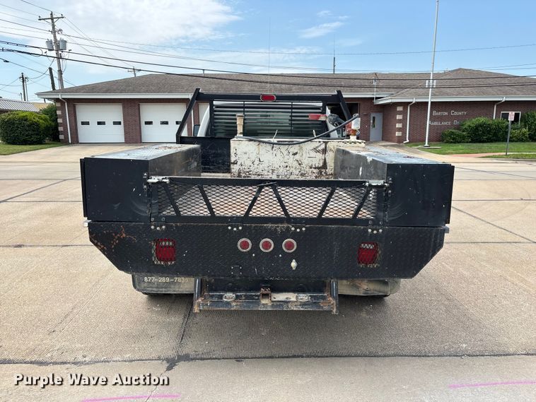 image for item FG0562 2016 Ford F450 Super Duty Crew Cab flatbed truck