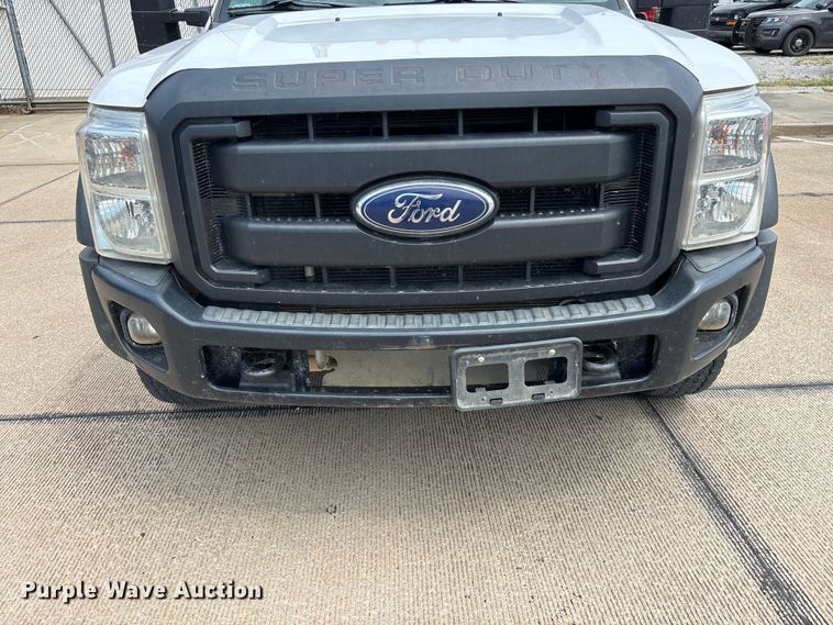 image for item FG0562 2016 Ford F450 Super Duty Crew Cab flatbed truck