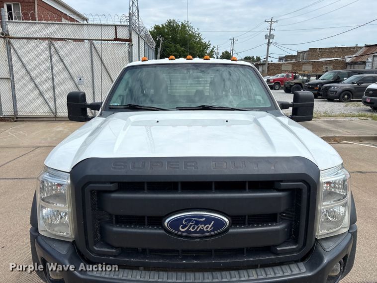 image for item FG0562 2016 Ford F450 Super Duty Crew Cab flatbed truck
