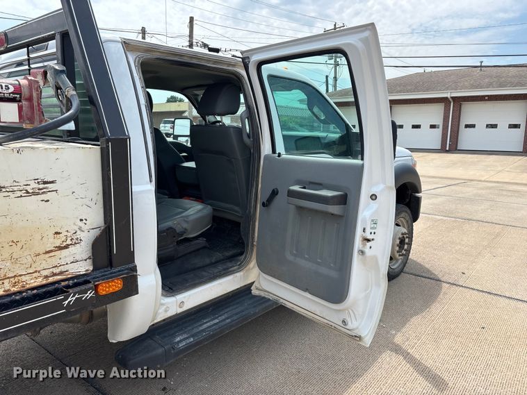 image for item FG0562 2016 Ford F450 Super Duty Crew Cab flatbed truck