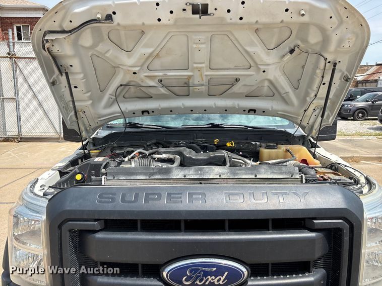 image for item FG0562 2016 Ford F450 Super Duty Crew Cab flatbed truck