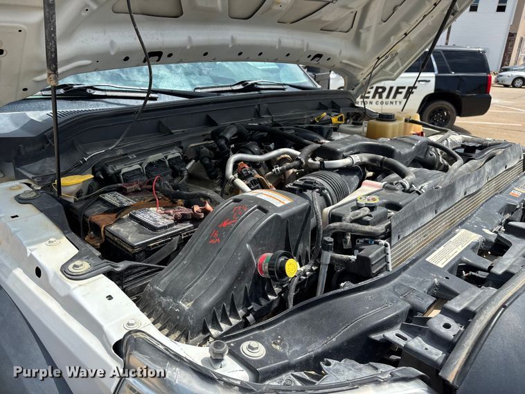 image for item FG0562 2016 Ford F450 Super Duty Crew Cab flatbed truck