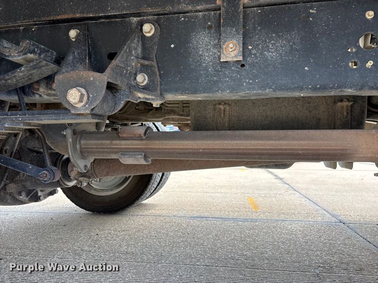 image for item FG0562 2016 Ford F450 Super Duty Crew Cab flatbed truck