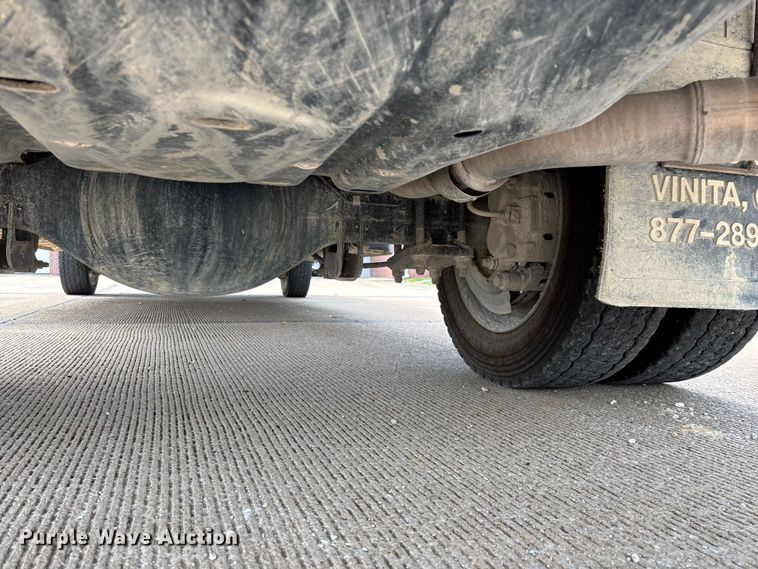 image for item FG0562 2016 Ford F450 Super Duty Crew Cab flatbed truck