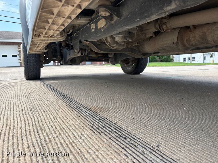image for item FG0562 2016 Ford F450 Super Duty Crew Cab flatbed truck
