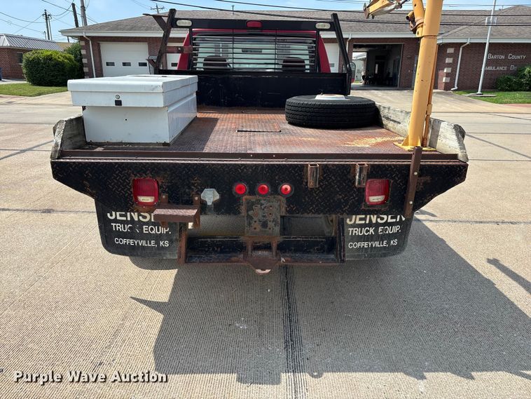 image for item FG0563 1993 Ford F350 flatbed pickup truck