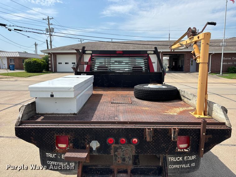 image for item FG0563 1993 Ford F350 flatbed pickup truck