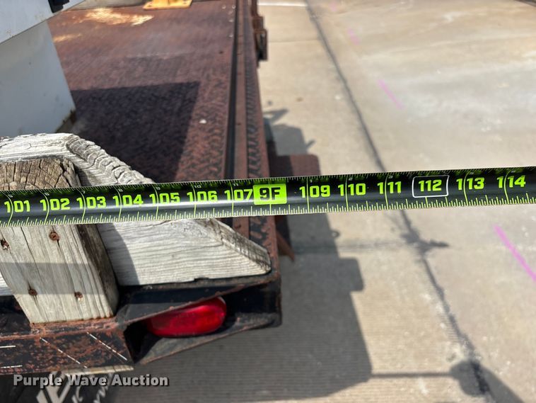 image for item FG0563 1993 Ford F350 flatbed pickup truck