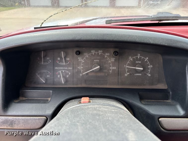 image for item FG0563 1993 Ford F350 flatbed pickup truck