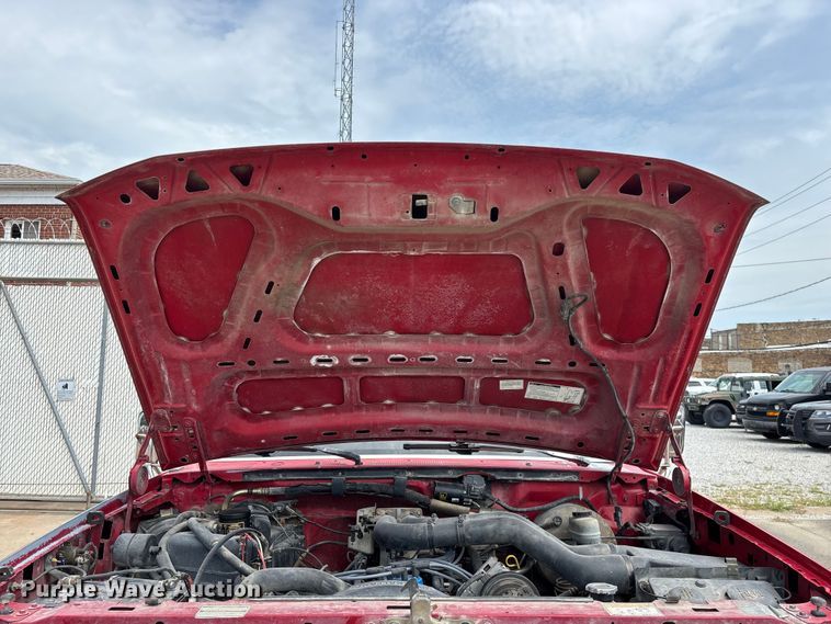image for item FG0563 1993 Ford F350 flatbed pickup truck
