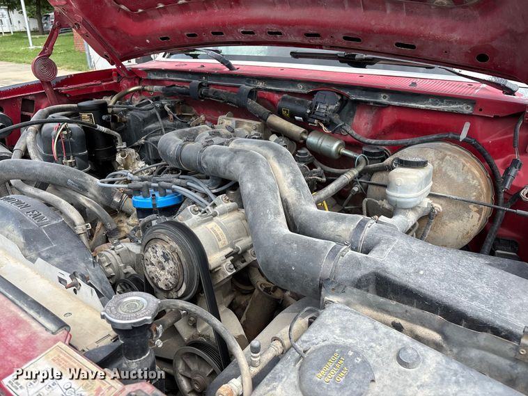 image for item FG0563 1993 Ford F350 flatbed pickup truck
