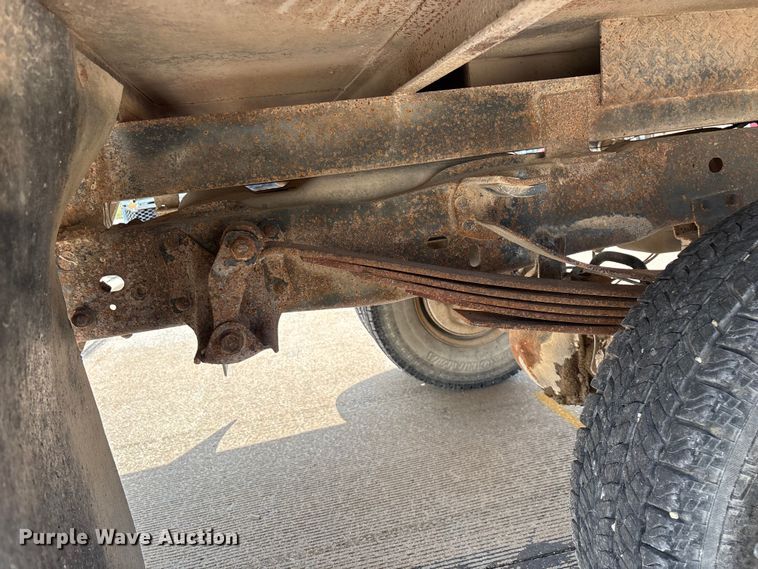 image for item FG0563 1993 Ford F350 flatbed pickup truck