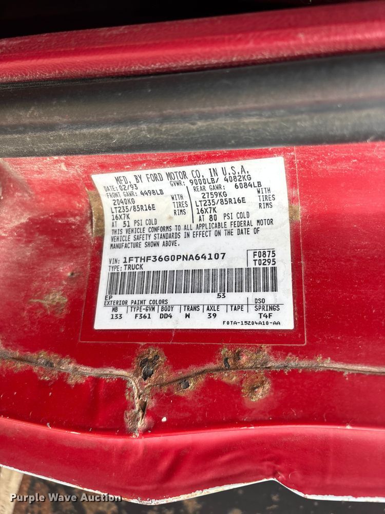 image for item FG0563 1993 Ford F350 flatbed pickup truck