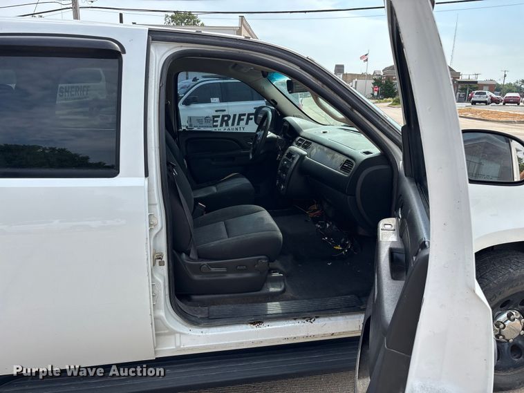image for item FG0564 2011 Chevrolet Tahoe Police SUV