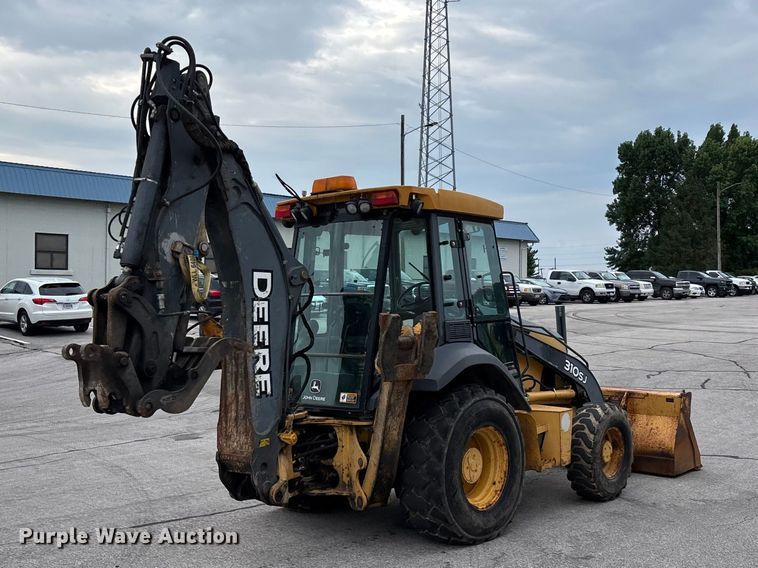image for item FG0566 2007 John Deere 310SJ backhoe