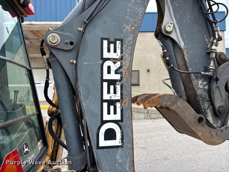 image for item FG0566 2007 John Deere 310SJ backhoe