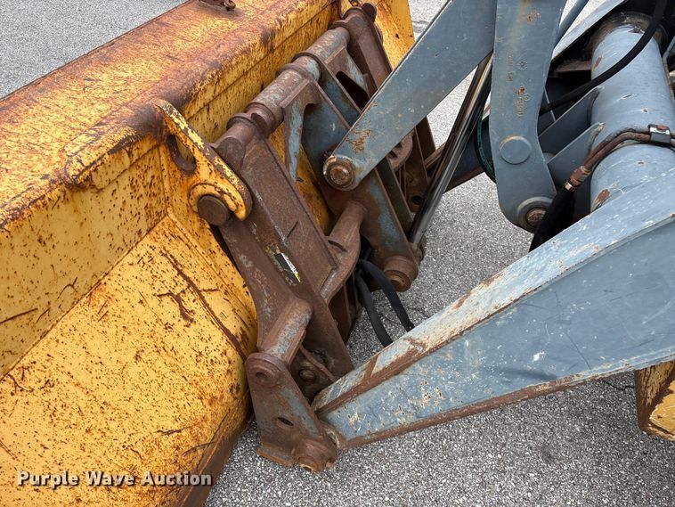 image for item FG0566 2007 John Deere 310SJ backhoe