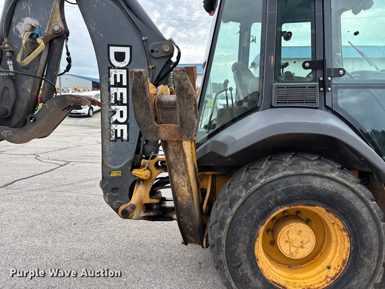 image for item FG0566 2007 John Deere 310SJ backhoe