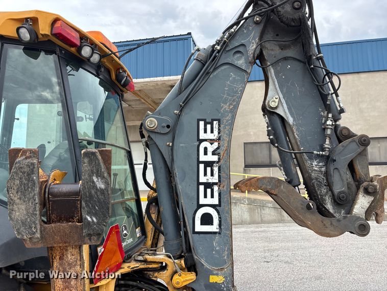 image for item FG0566 2007 John Deere 310SJ backhoe