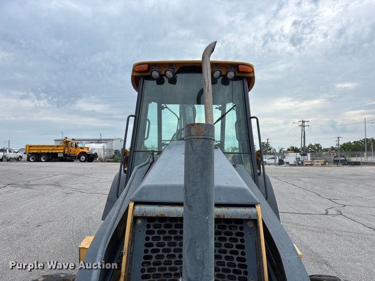image for item FG0566 2007 John Deere 310SJ backhoe