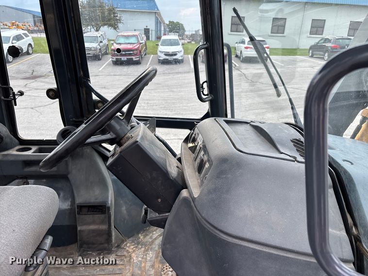 image for item FG0566 2007 John Deere 310SJ backhoe
