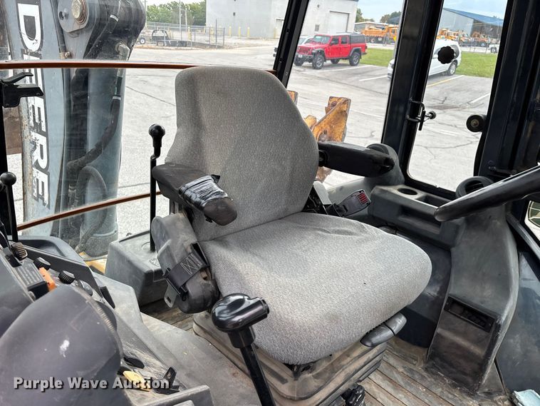 image for item FG0566 2007 John Deere 310SJ backhoe