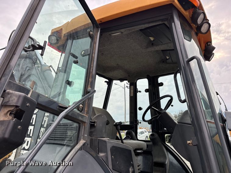 image for item FG0566 2007 John Deere 310SJ backhoe