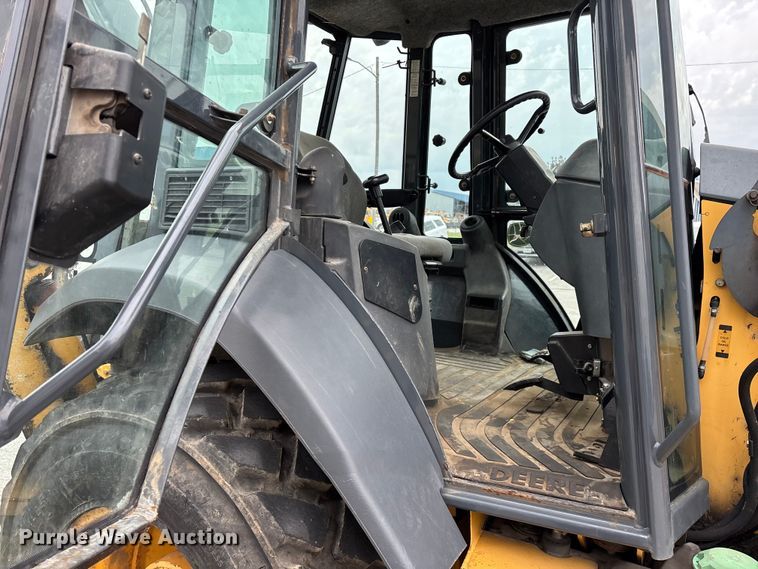 image for item FG0566 2007 John Deere 310SJ backhoe