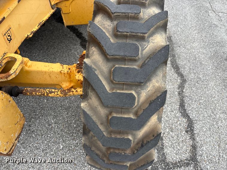image for item FG0566 2007 John Deere 310SJ backhoe