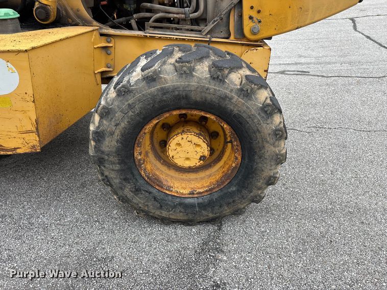 image for item FG0566 2007 John Deere 310SJ backhoe