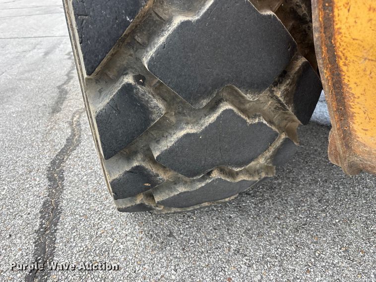image for item FG0566 2007 John Deere 310SJ backhoe