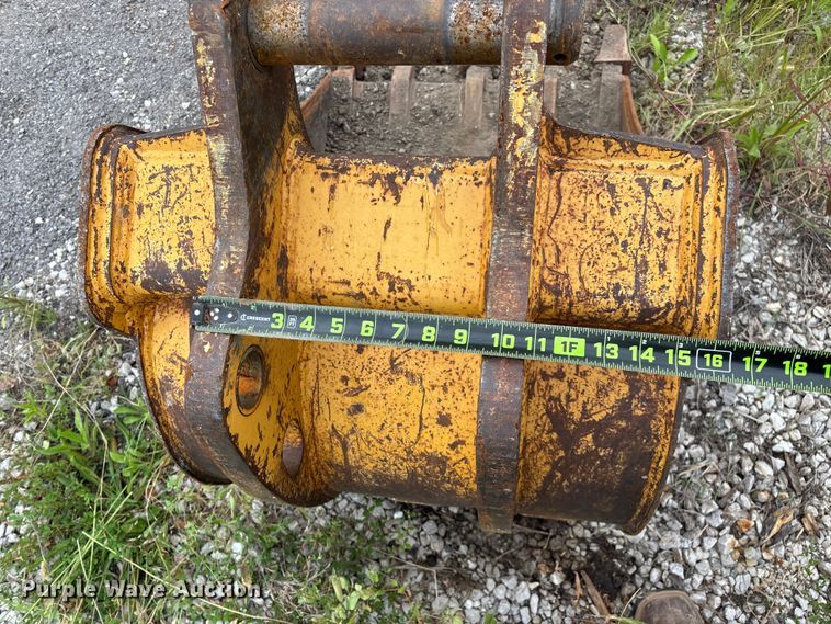 image for item FG0566 2007 John Deere 310SJ backhoe