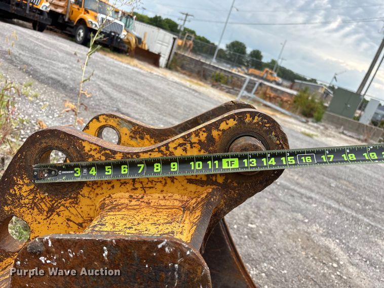 image for item FG0566 2007 John Deere 310SJ backhoe