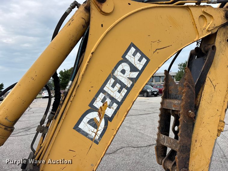 image for item FG0567 2003 John Deere 410G backhoe