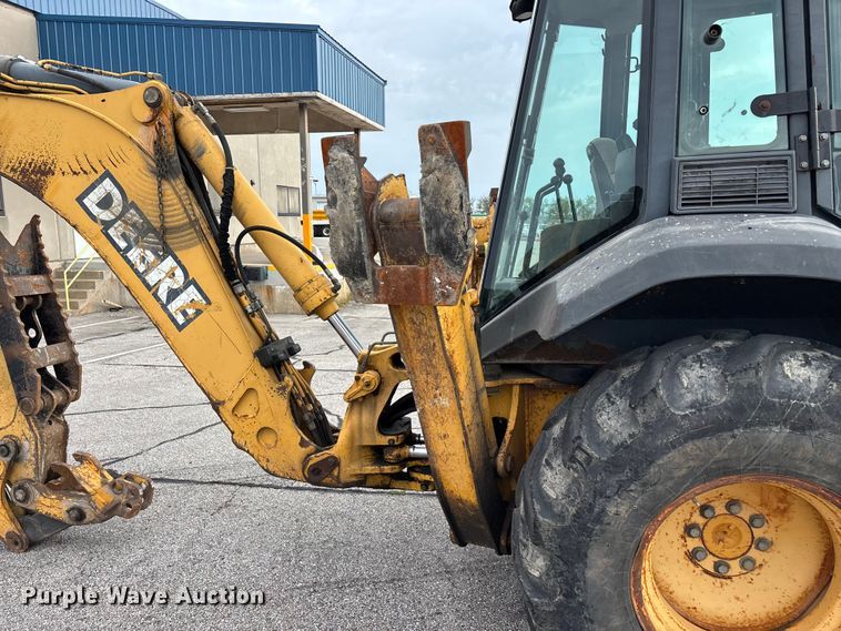 image for item FG0567 2003 John Deere 410G backhoe