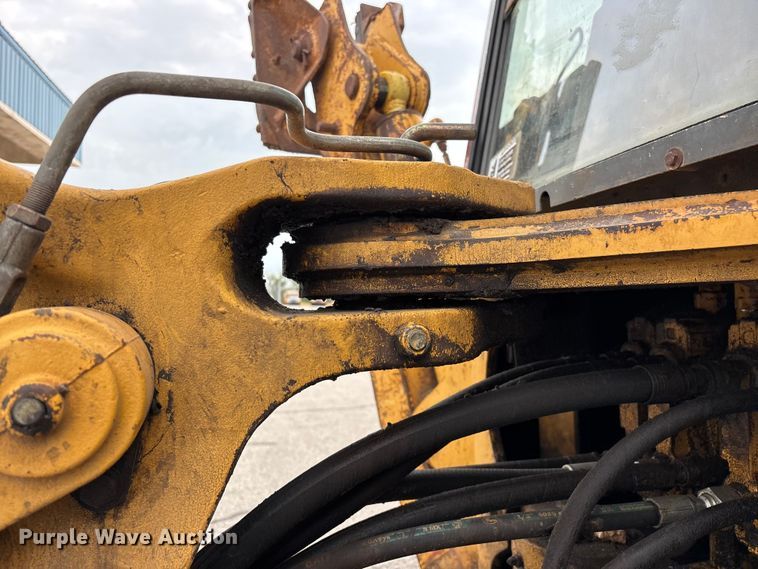 image for item FG0567 2003 John Deere 410G backhoe