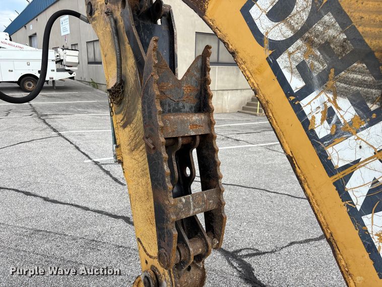 image for item FG0567 2003 John Deere 410G backhoe