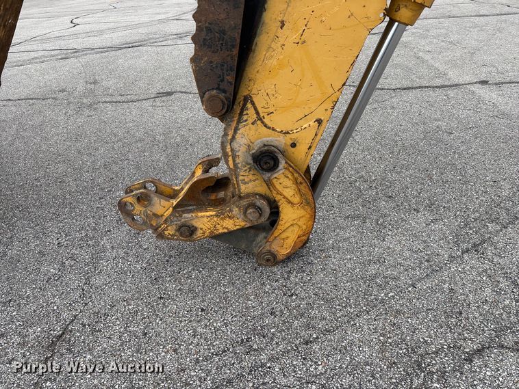image for item FG0567 2003 John Deere 410G backhoe