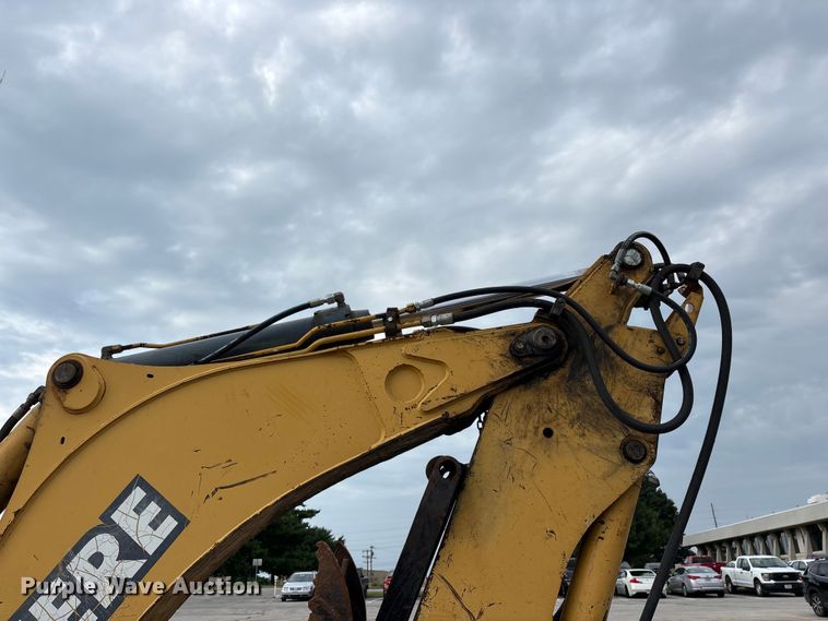 image for item FG0567 2003 John Deere 410G backhoe