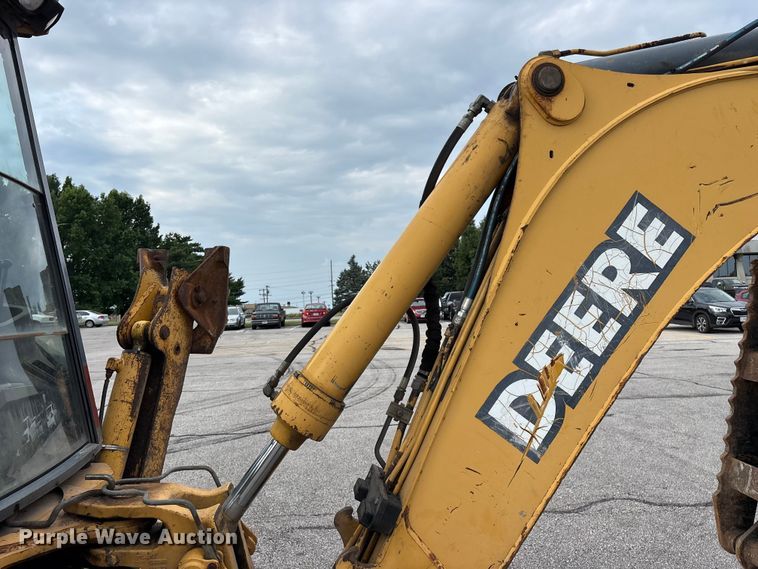 image for item FG0567 2003 John Deere 410G backhoe