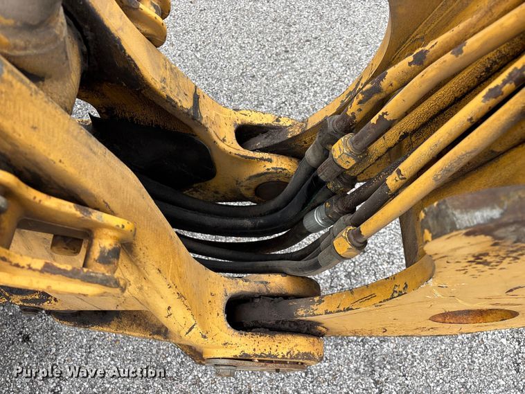 image for item FG0567 2003 John Deere 410G backhoe