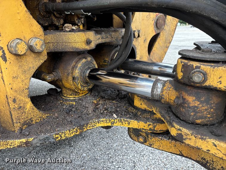 image for item FG0567 2003 John Deere 410G backhoe