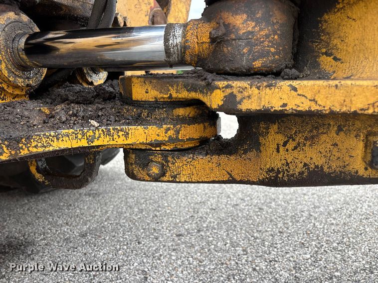 image for item FG0567 2003 John Deere 410G backhoe