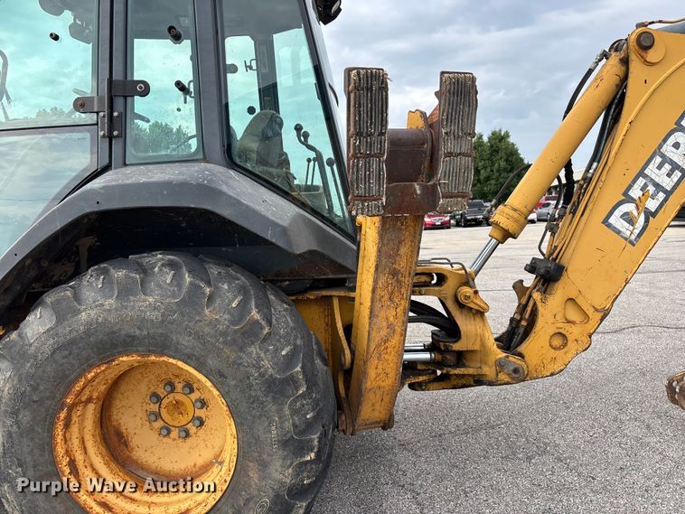 image for item FG0567 2003 John Deere 410G backhoe