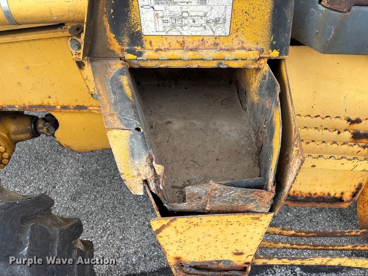 image for item FG0567 2003 John Deere 410G backhoe
