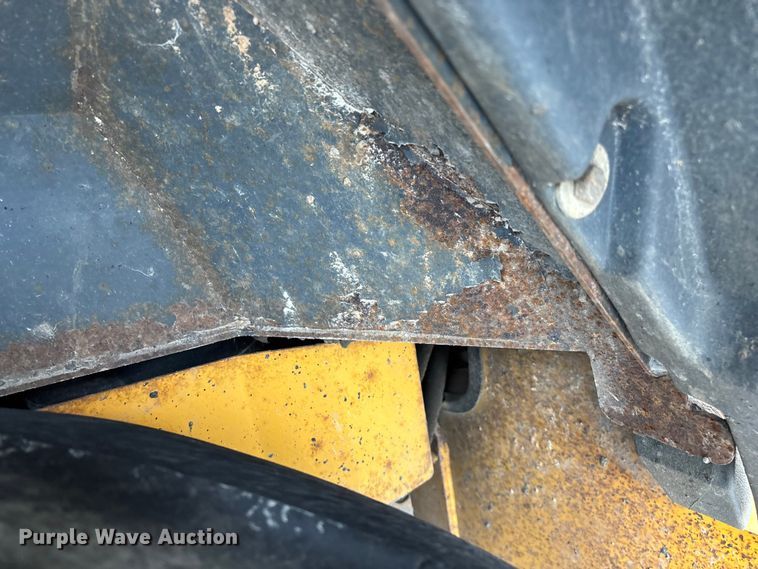 image for item FG0567 2003 John Deere 410G backhoe