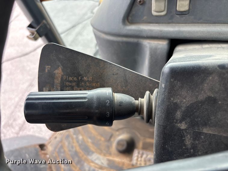 image for item FG0567 2003 John Deere 410G backhoe