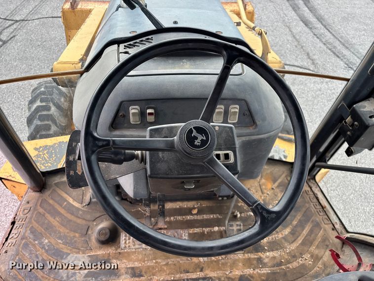 image for item FG0567 2003 John Deere 410G backhoe