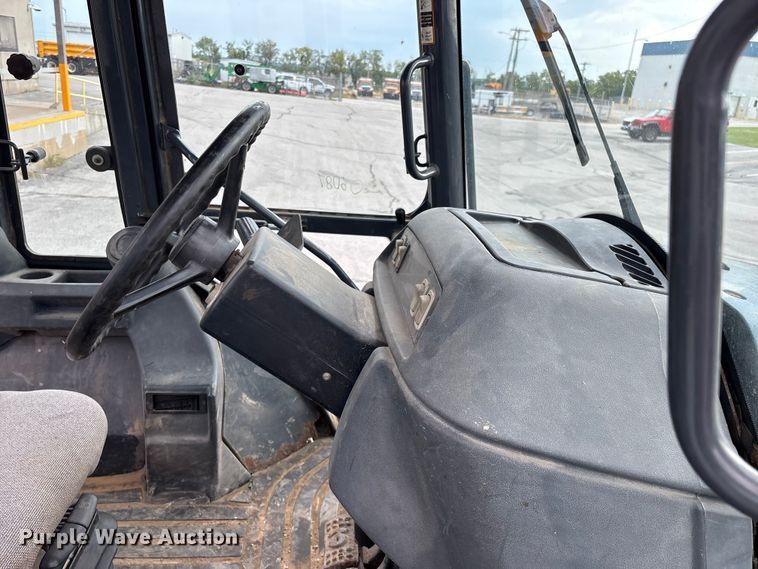 image for item FG0567 2003 John Deere 410G backhoe